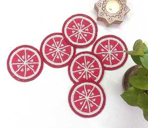 Ensemble de sous-verres en tissu faits à la main, 6 pièces, motif rouge et blanc aux notes d'agrumes, lavables, pour bar et café - Product Image 2