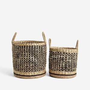 Ensemble de 2 paniers de rangement en jonc de mer noir et naturel, faits à la main, vente en gros, écologiques, fabriqués au Vietnam - Product Image 1