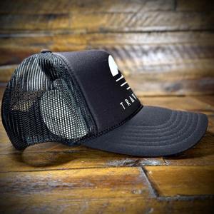 Casquettes de sport souples personnalisées avec logo brodé – Vente en gros de casquettes de golf en coton uni non structurées de haute qualité, style sportif à 5 panneaux - Product Image 3