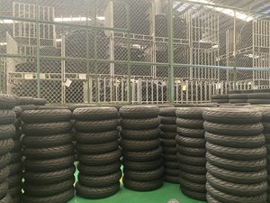 Pneu tubeless en caoutchouc naturel KUMA K201 neuf 110/70-12 3.00-17 TL de haute qualité pour scooter et moto, durée de vie 20 000 km, garantie 12 mois - Product Image 5