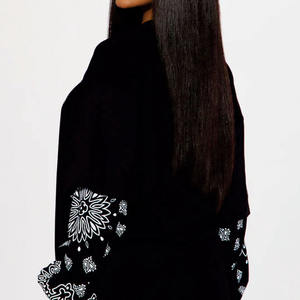 Maillot de football américain oversize imprimé bandana pour femme, manches longues, coupe ample, style streetwear décontracté, vente en gros OEM pour les États-Unis - Product Image 5