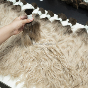 Cheveux ondulés vietnamiens bruts brun sur blond ombré, paquets de cheveux humains bruts en vrac pour les coiffeurs - Product Image 1