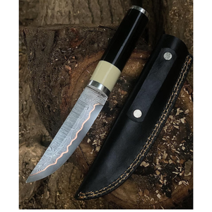 Cuchillo de caza hecho a mano de cobre y acero de Damasco con mango de resina epoxi y funda de cuero premium OEM para supervivencia al aire libre. - Product Image 3