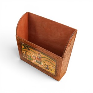 Porta Revistas de Madera Hecho a Mano |   Organizador de Periódicos Pintado al Estilo Rajasthani |   Estante de Almacenamiento Decorativo de Madera - Product Image 2
