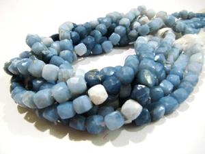 Ópalo Azul Natural en Forma de Cubo, Facetado, 3D, con Sombreado, 7-8mm, Hilo de 8 Pulgadas - Product Image 2