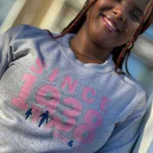 Sweat-shirt à col rond Jack and Jill gris avec motif graphique depuis 1938 pour hommes et femmes, vêtement décontracté à manches longues - Product Image 5