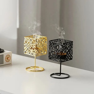 Brûleur d'encens décoratif Bakhoor Brûleur Bakhoor fait main en métal Produits de décoration Eid Ramadan - Product Image 4