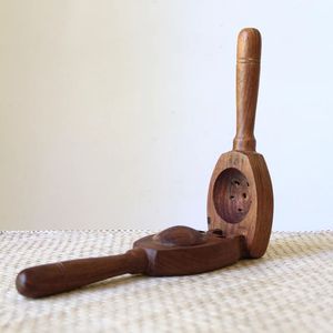 Wooden Lemon <b>Squeezer</b> For Fresh Citrus <b>Juice</b> Extraction In Kitchen With Comfortable Grip And Natural Finish - Product Image 6