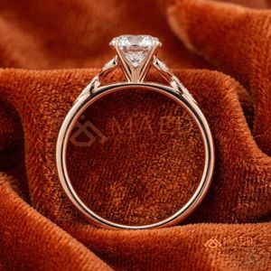 แหวนหมั้นเพชรทรงเรเดียนท์คัท ดีไซน์ลายเซลติก นอต สไตล์คลาสสิคโซลิแทร์ – แหวนหมั้นทองคำ 14K โรสโกลด์ เครื่องประดับชั้นดี - Product Image 2