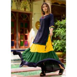 ชุดเดรสกระโปรงทรงเอลายทางหลากสีสวยงาม - Product Image 3