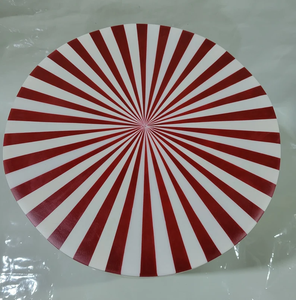 Table d'appoint artisanale à rayures rouges et blanches, Illusion optique Cylindre S - Product Image 2