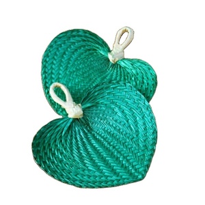 Panier de décoration murale en bambou vert, feuille de palmier, éventail artisanal fabriqué au Vietnam - Product Image 1