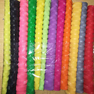 Poignées de batte de cricket professionnelles multicolores avec logo personnalisé, antidérapantes, réglables, légères, durables, écologiques, en matériau personnalisé - Product Image 1