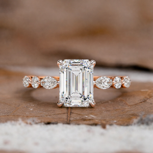 Anillos de compromiso para mujer, 2.50 CTW, corte esmeralda, diamante cultivado en laboratorio, certificado IGI, banda de eternidad en oro de 14K/18K, regalo para ella - Product Image 1