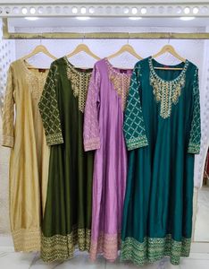 ชุดเดรสผ้าไหมคุณภาพสูงคอลเลคชั่นวันอีด - Product Image 5