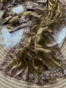 Sari en tissu de soie pure, léger, pour occasions spéciales, tenue décontractée, tenue de cérémonie, sari traditionnel - Product Image 3