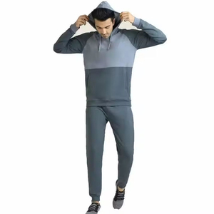 Chaqueta y pantalones transpirables, perfectos para el gimnasio, cómodos, conjunto deportivo para hombre, ropa deportiva atlética premium, tela suave y elástica. - Product Image 2