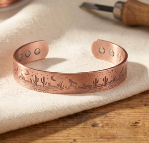 Elegante Brazalete Abierto de Cobre con Acabado de Filigrana Forjada, Joyería Metálica de Moda con Diseño Exquisito - Product Image 5