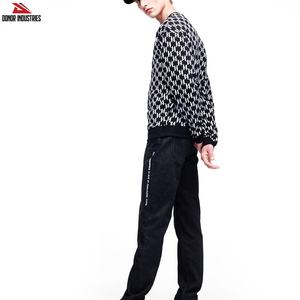 Survêtements en coton de qualité supérieure pour hommes, ensembles de vêtements d'entraînement en gros, survêtements à sublimation pour l'entraînement d'hiver - Product Image 1