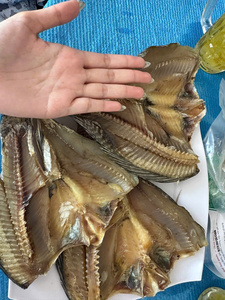 VAN BACH TUNG Tilapia Seca Premium 100% Natural, Pescado Entero, Alto en Proteínas, Envasado al Vacío Salado, 1 kg - Product Image 3