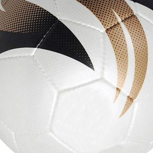 Ballon de football blanc avec motifs jaunes et noirs, impression sérigraphique durable, ballon de sport, style populaire. - Product Image 3