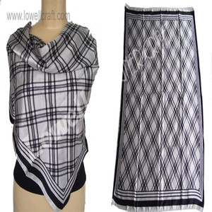 Écharpe carrée en soie satinée à carreaux pour femme, décontractée, multifonctionnelle, à porter toute l'année - Product Image 3