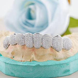 Juego completo de grillz de lujo estilo hip hop con incrustaciones de diamantes micro pavé, chapado en plata, joyería personalizada para hombres. - Product Image 1