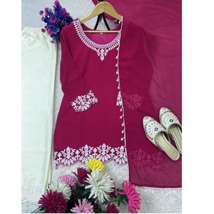 Vente en gros : Ensemble élégant brodé avec haut court, pantalon palazzo en chinon blanc et dupatta en dentelle coquillage pour tenues de fête et événements festifs - Product Image 1