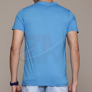 Camiseta Azul de Manga Corta para Hombre con Estampado '78 R UTR LIFE CO.' Corte Regular Casual Cuello Redondo Camiseta de Jersey de Algodón 100% Algodón - Product Image 4