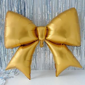 4 Palloncini Giganti Dorati a Forma di Fiocco da 38 Pollici per Decorazioni Festa di Laurea 2025, Compleanno Dorato, Serate di Addio al Nubilato, Eventi Aziendali - Product Image 2