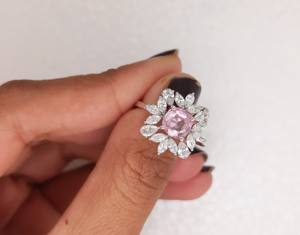 Anillo de Compromiso con Halo de Diamantes Rosados de Corte Cojín de 1.15 Ct, Estilo Marquesa Floral, para Mujer, Oro Rosa de 14K, Diamante Cultivado en Laboratorio, Aniversario, Boda - Product Image 6