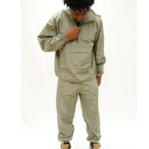 Veste coupe-vent unisexe en nylon personnalisée, motif uni, légère, écologique, imprimée, à capuche, décontractée, ensemble de survêtement 2-en-1 à séchage rapide - Product Image 5