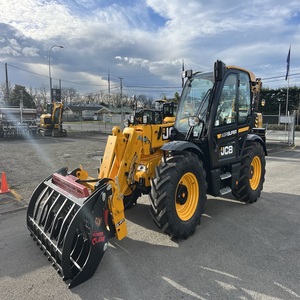 Potente Manipulador Telescópico JCB 532 70 con Elevación de 7m y Capacidad de Carga de 3200kg, Ideal para Obras de Construcción y Terrenos Accidentados - Product Image 5