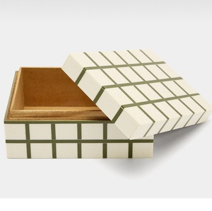 Boîte de rangement en bois naturel perlé, organisateur de bijoux fait main, boîte à souvenirs décorative avec texture de perles rondes en relief, tendance - Product Image 4