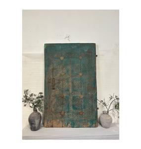 Auténtico Panel de Madera Tallado a Mano de Puerta Tribal India del Siglo XIX, Exquisito y Rústico, de Orissa, para Hogar, Oficina o Comedor - Product Image 1