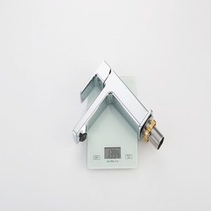 Grifo cromado de un solo orificio para lavabo de baño y lavandería con dos mangueras de 9/16 pulgadas. No se puede enviar los fines de semana. - Product Image 5