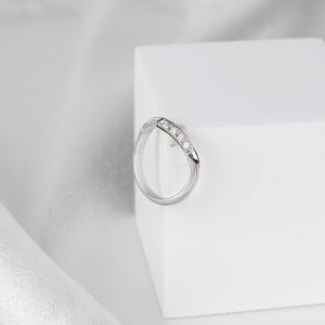 Anillo de boda apilable en forma de V con corte redondo de moissanita para mujer, plata 925 original, regalo de aniversario para amantes - Product Image 2