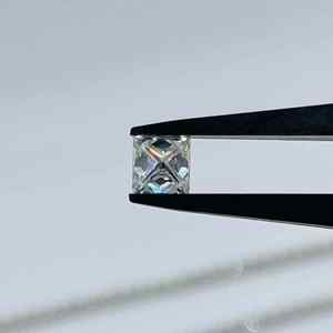 Pierre précieuse de 1,50 carat, taille princesse, cultivée en laboratoire par CVD, certifiée IGI, pour la fabrication de bracelets personnalisés, vente en gros, exportation - Product Image 3