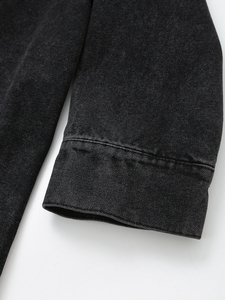 Gabardina Larga de Mezclilla Negra para Mujer, con Cuello de Solapa, Cierre de Botón y Bolsillos - Product Image 6