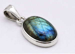 Collier en pierre de labradorite, pendentif ovale en argent avec éclat bleu, bijoux faits à la main en argent sterling, pendentif en pierre de labradorite - Product Image 3