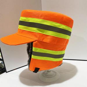 Chapeau d'hiver chaud réfléchissant haute visibilité avec cache-oreilles, coupe-vent, doublure en fausse fourrure, pour le sport et la sécurité, unisexe, pour temps froid - Product Image 1