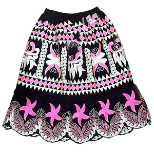 Jupe Hawaïenne Longue en Satin Brodé Floral de Haute Qualité pour Femme, Motif Insulaire, Dernière Collection Guam Micronésie, Ornée de Paillettes - Product Image 1