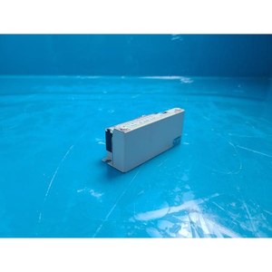 Válvula Solenoide Neumática Kuroda Precision Ind STA-08T Usada Como Parte de Equipos Legacy Semiconductor - Product Image 2