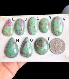 Cabujones de piedra natural de fuchsite con rubíes surtidos únicos seleccionados para la fabricación de joyas - Product Image 3