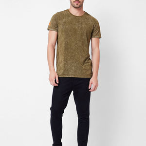 T-shirt homme vert olive à manches courtes, col rond, coupe ajustée, décontracté, uni, 100 % coton tricoté, design simple, logo sur la manche gauche - Product Image 1