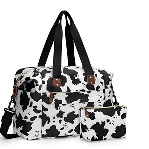 Sac de voyage matelassé lavande grande capacité avec petite trousse de toilette et sangle - Product Image 2