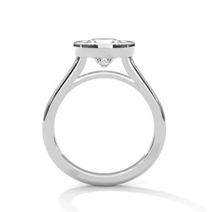 Anillo de Compromiso de Lujo para Mujer con Diamante de Corte Portugués en Oro de 14K con Engaste de Bisel - Product Image 3