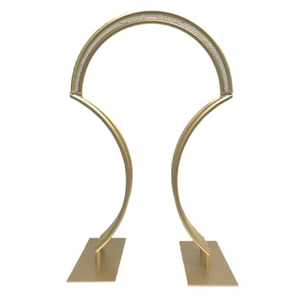 Support décoratif de mariage moderne et élégant en fer et métal, forme unique, finition dorée antique, en aluminium, best-seller - Product Image 1