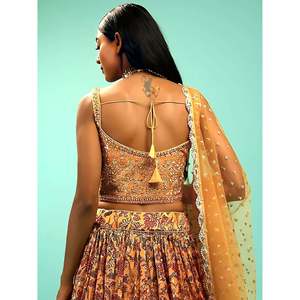 Ensemble Lehenga Choli imprimé jaune pour femmes grandes tailles, idéal pour les fiançailles - Product Image 5