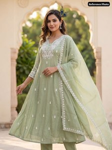 Traje Salwar de Seda de Diseñador con Bordado a Mano, Estilo Moderno, Vestido Largo Pakistaní Salwar Kameez Dupatta para Fiestas y Bodas - Product Image 2